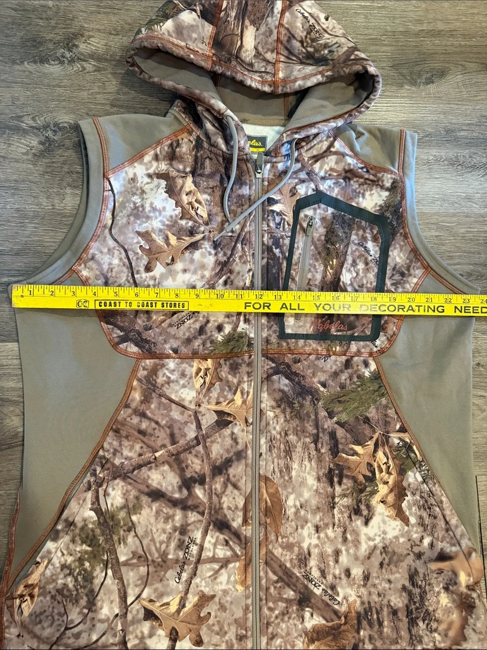 Cabela's Zonz woodland Camo Polartech Hunting Vest size L
